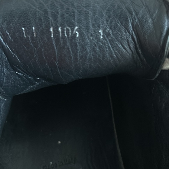 100% Authentic Louis Vuitton Mens Sneakers - Picture 14 of 16